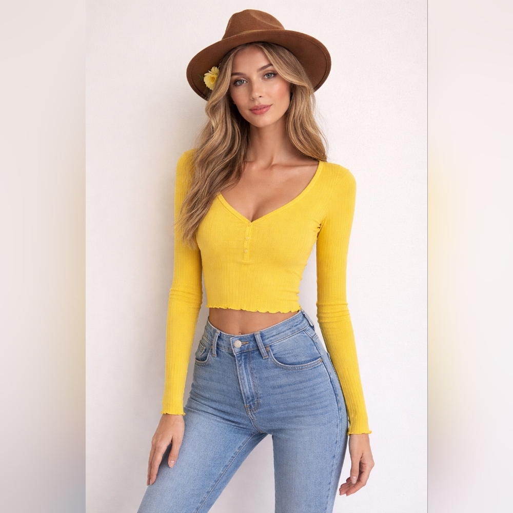 Urban Outfitters Size M Mustard Yellow Sweatheart Neck Crop Top